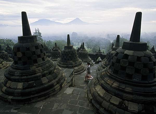 Huyền bí tháp Phật Borobudur