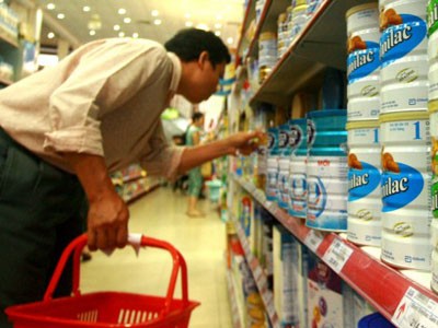 Hải quan cũng ‘sốt ruột’ trước giá sữa nhập khẩu