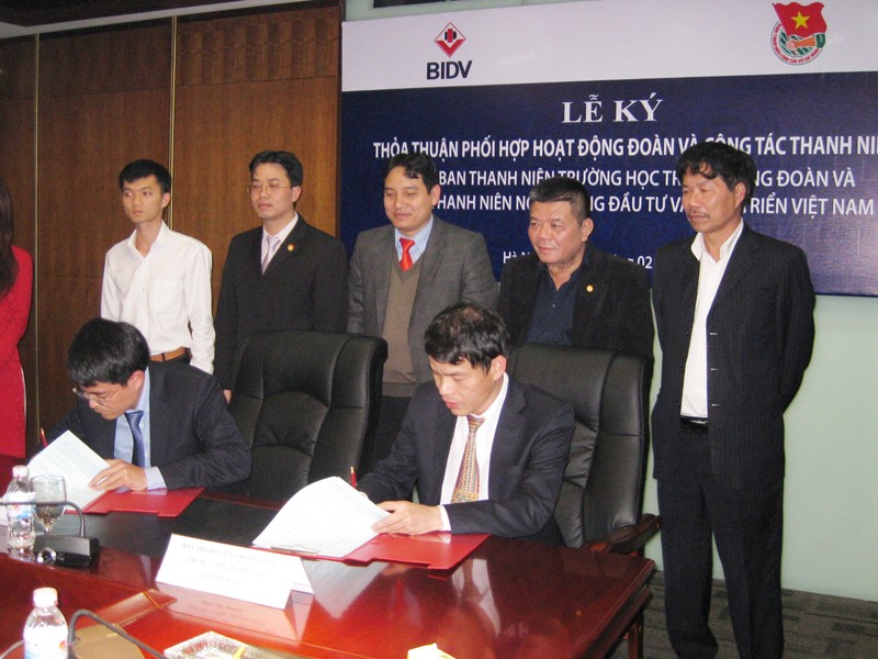 Ngân hàng BIDV đồng hành HSSV nghèo