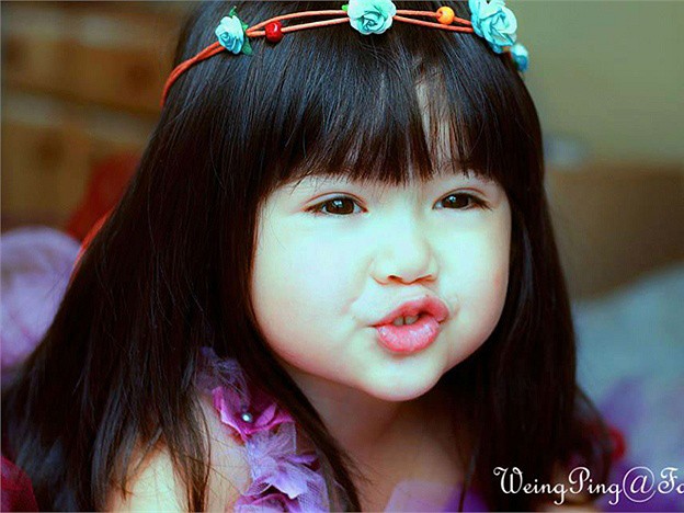 Thiên thần nhí 3 tuổi 'gây sốt' tại Thái Lan