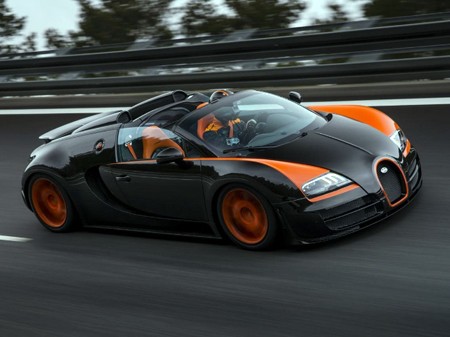 Xem siêu ‘mui trần’ Bugatti Veyron lập kỷ lục