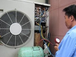 Thợ sửa điều hòa 'móc túi' khách hàng