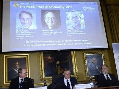 Mỹ giành giải Nobel Hóa học 2013
