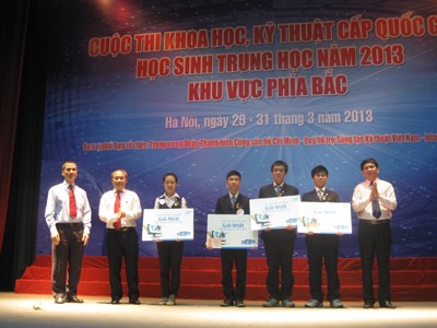 Hai giải nhất đều của trường THPT Chu Văn An