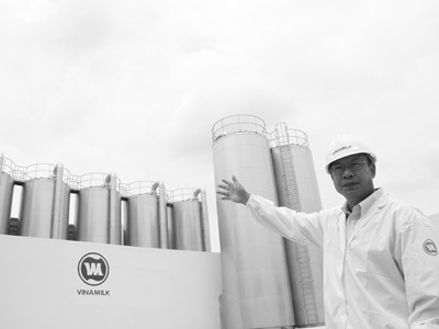 Vinamilk hoàn thành hai siêu nhà máy sữa