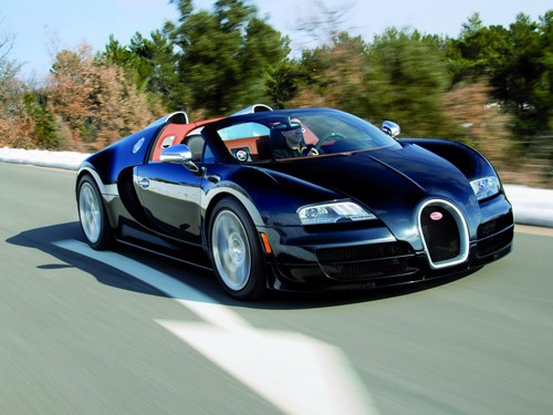 Siêu mui trần Bugatti Veyron Vitesse phô diễn sức mạnh