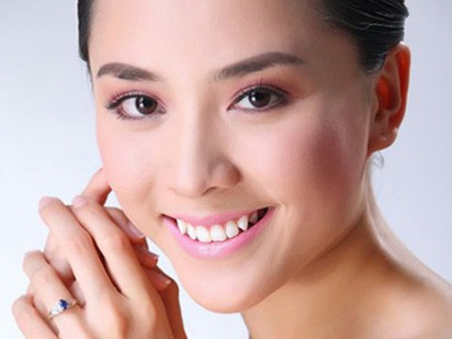Á hậu Thiên Lý là có gần 15 triệu CP tại NamA Bank