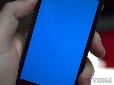 iPhone 5S dính lỗi 'màn hình xanh chết chóc'
