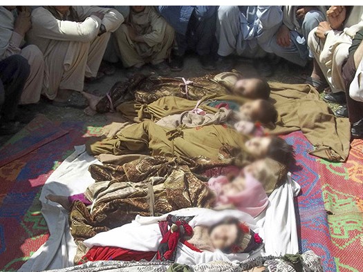 Thi thể của 11 em bé thiệt mạng trong trận không kích của NATO hôm 6/4