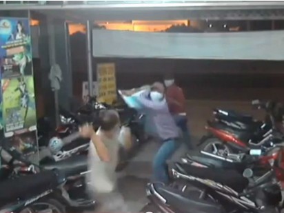 Vác mã tấu đi cướp gặp ngay lính đặc công