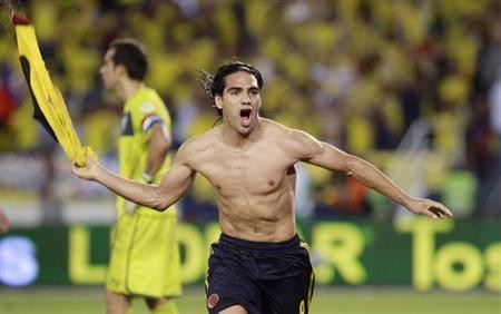 Real Madrid sẽ mua Falcao hè tới