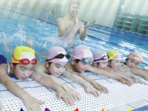Khai giảng khóa bơi đầu tiên do người Nhật giảng dạy