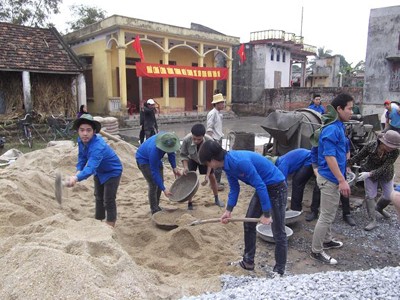 Thanh niên quê lúa xây dựng nông thôn mới