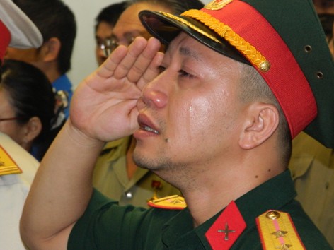 Người thêm yêu người, quê hương, đất nước