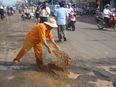 Khổ như qua… quốc lộ 20