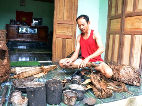 Thăm nhà, phỏng vấn 'người rừng' phải trả 5 triệu đồng