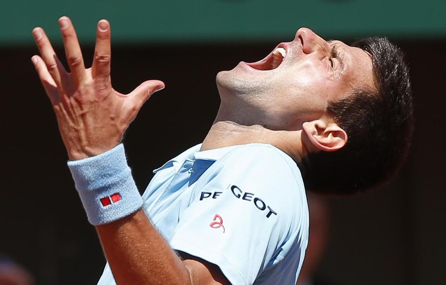 Djokovic vui mừng với chiến thắng để lọt vào chung kết