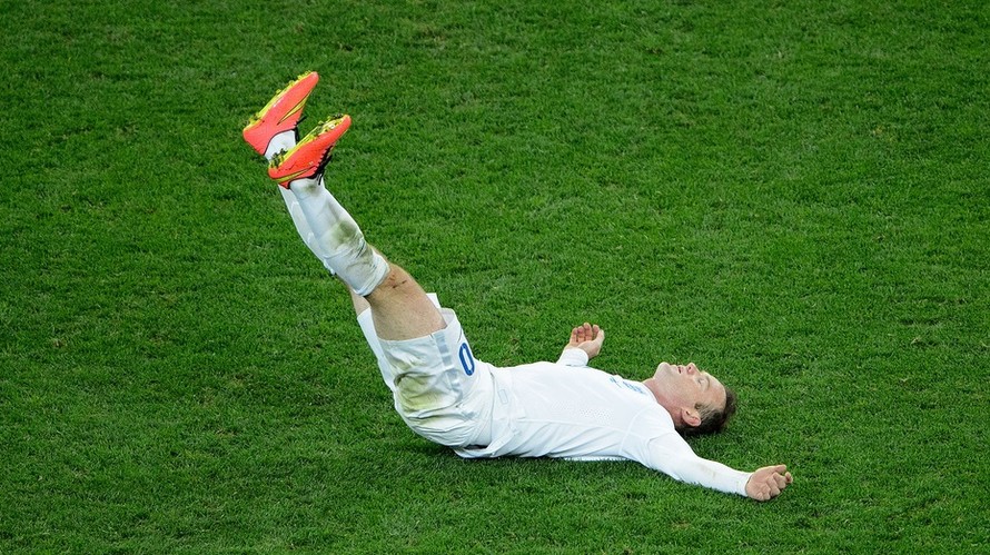 Rooney luôn vô duyên với World Cup. 
