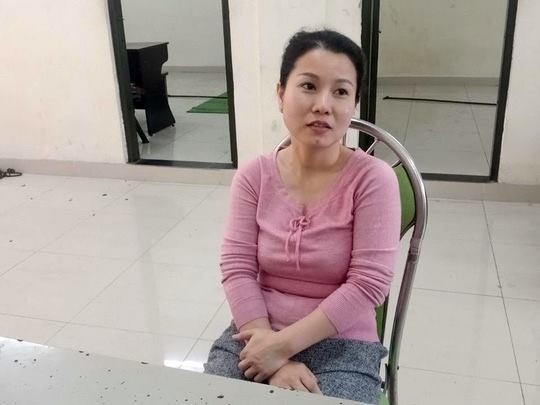 Huỳnh Thị Tố Uyên, gười đàn bà 'tạo chầu bia hàng trăm triệu đồng' tại cơ quan công an.