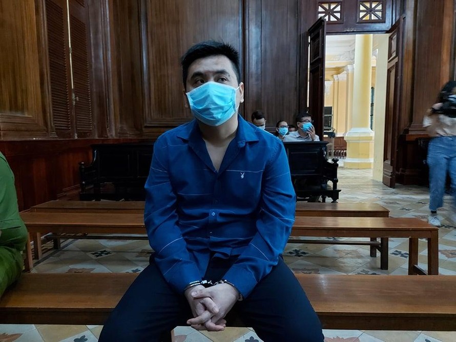 Bị cáo Nguyễn Trần Hoàng Phong tại phiên tòa sáng nay.