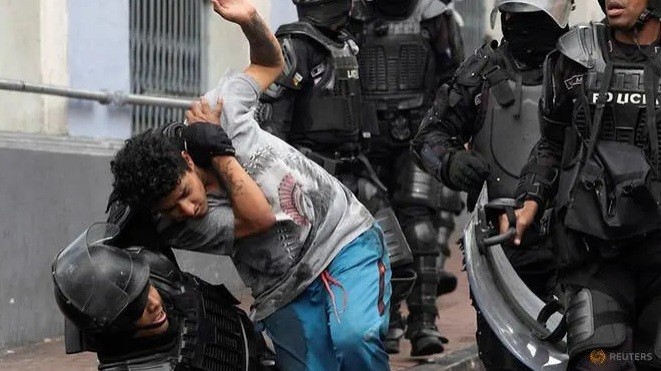 Biểu tình ở Ecuador trong ngày 3/10 biến thành bạo lực. (Ảnh: Reuters)