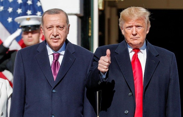 Tổng thống Mỹ Donald Trump đón Tổng thống Thổ Nhĩ Kỳ (bìa trái) tại Nhà Trắng ngày 13/11. (Ảnh: Reuters)