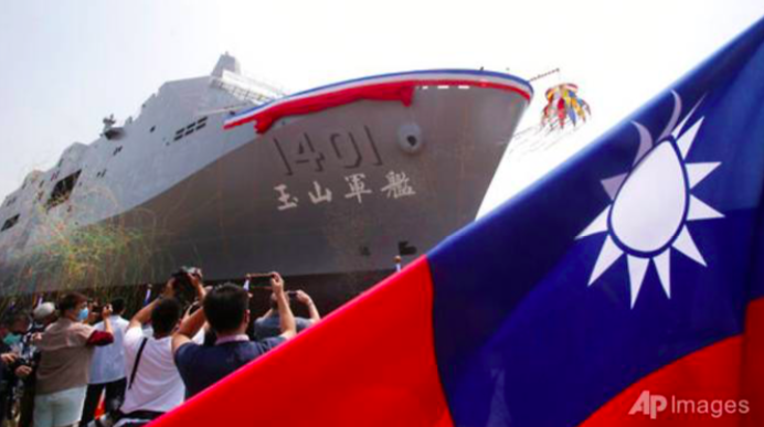 Con tàu đổ bộ vừa được Đài Loan ra mắt. (Ảnh: AP)