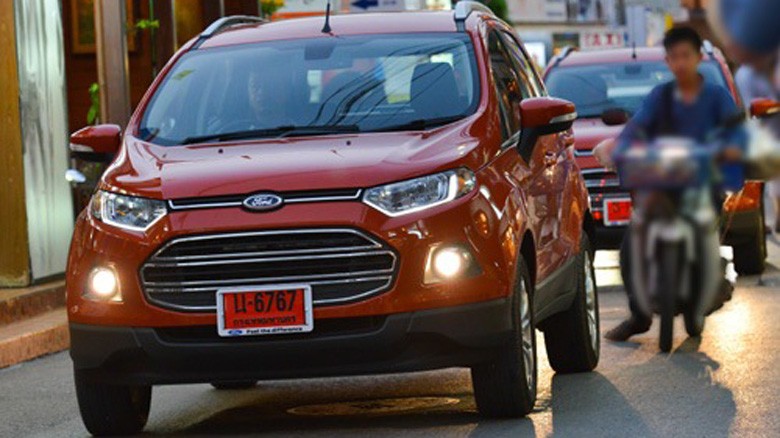 EcoSport có khả năng xoay trở rất tốt trong điều kiện giao thông đô thị chật hẹp.