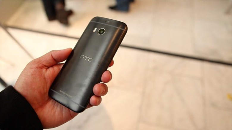 HTC One M8 Prime sẽ có vỏ gốm