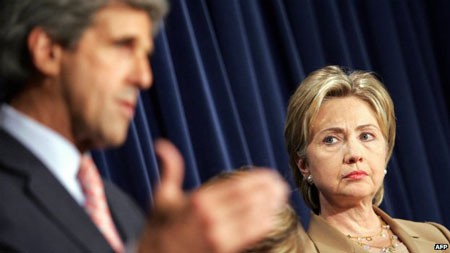 Đức bị cáo buộc nghe lén cả bà Clinton và ông Kerry.