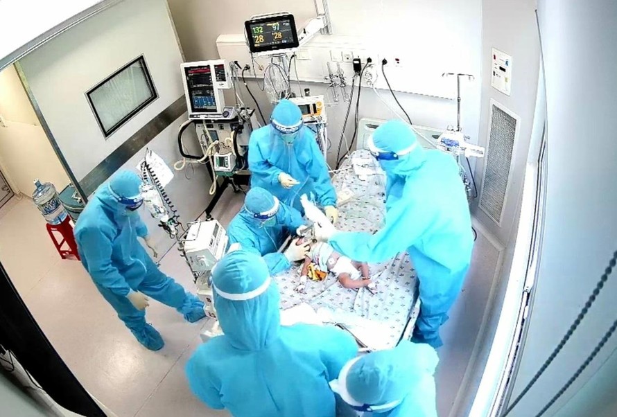 TPHCM: Còn hơn 3.700 trẻ em mắc COVID-19 đang điều trị