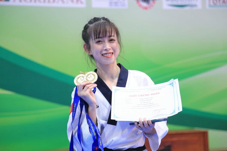 Nhan sắc tươi tắn của "hoa khôi" Taekwondo tham gia ứng cử đại biểu HĐND TP. HCM. 