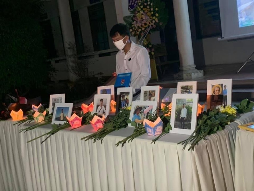 Xúc động lễ tưởng niệm sinh viên Nguyễn Văn Nhã 