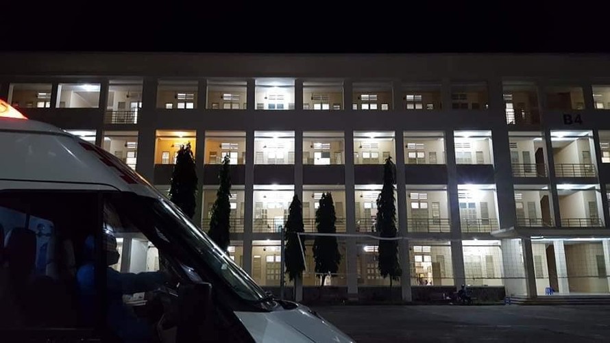 Ngay trong đêm, Trung tâm Giáo dục quốc phòng – an ninh ĐHQG TP. HCM thành khu cách ly