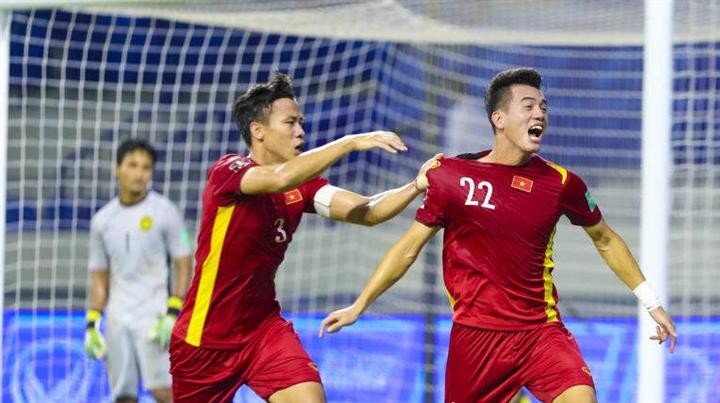 Chiến thắng của ĐTVN "đá bay"…Fanpage bóng đá Malaysia