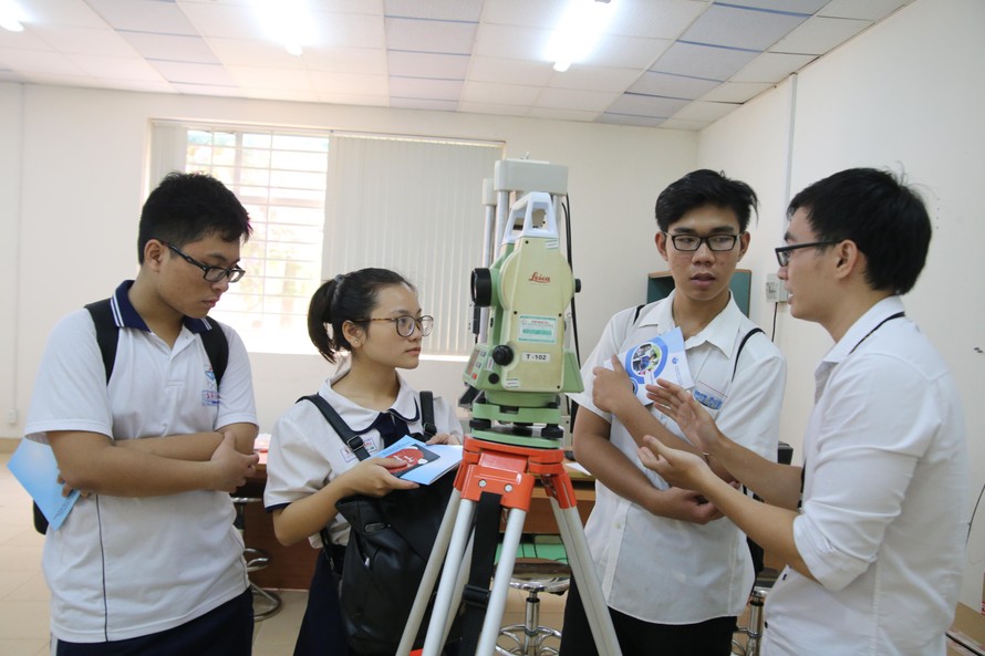 Điểm nhận hồ sơ xét tuyển vào trường ĐH Quốc tế TP. HCM từ 18 trở lên