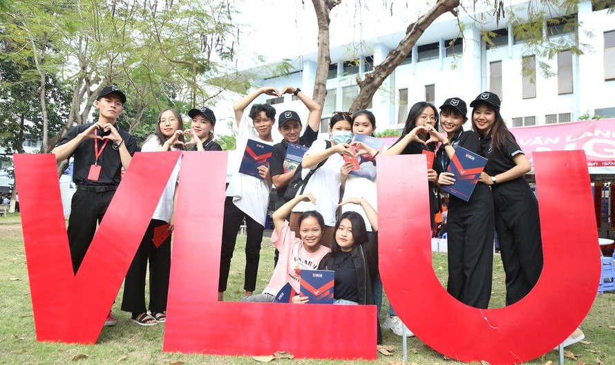 Trường ĐH Văn Lang công bố điểm trúng tuyển 49 ngành 