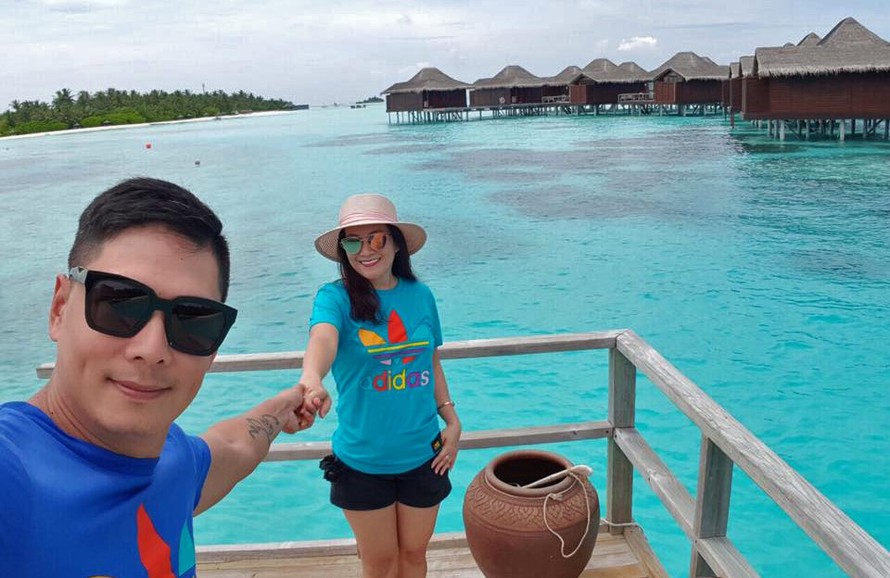 Vợ chồng Bình Minh tình tứ ngọt ngào ở Maldives 
