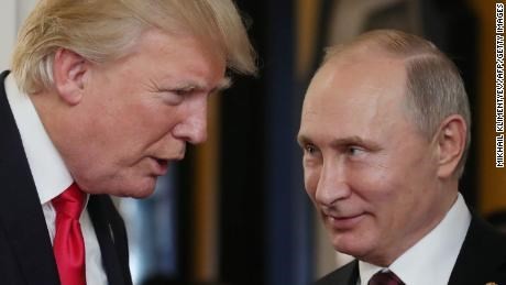 Tổng thống Mỹ Donald Trump (trái) và Tổng thống Nga Vladimir Putin. (Nguồn: Getty Images)