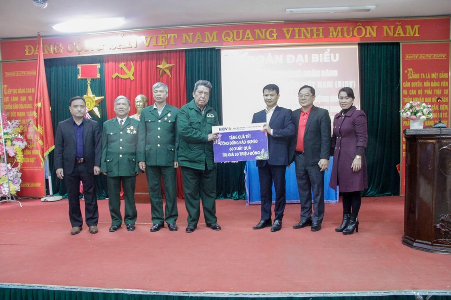BIDV và báo Tiền Phong đến với thương binh tại Trung tâm Nho Quan, Ninh Bình
