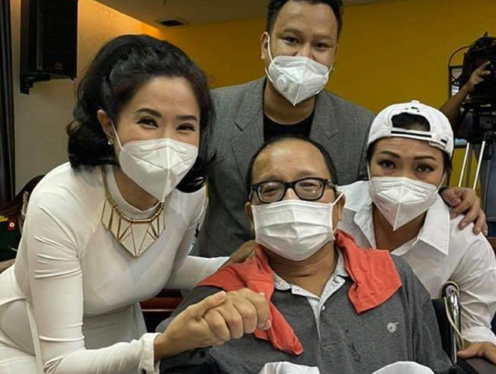 Showbiz 25/9: Phương Thanh bật khóc khi gặp nghệ sĩ Trần Mạnh Tuấn trong viện