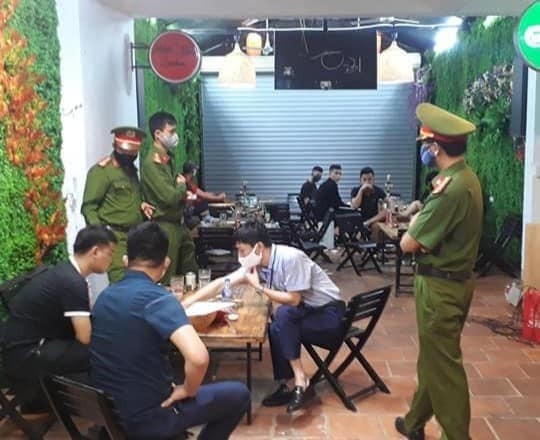 TP.Vinh xử phạt hơn 100 trường hợp vi phạm Chỉ thị 16.