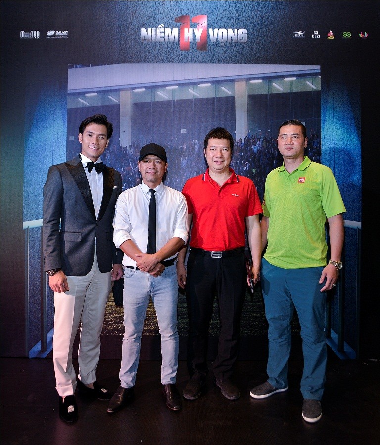 Nhan Phúc Vinh, đạo diễn Robie Trường, bình luận viên Quang Huy tại lễ ra mắt "11 niềm hy vọng"