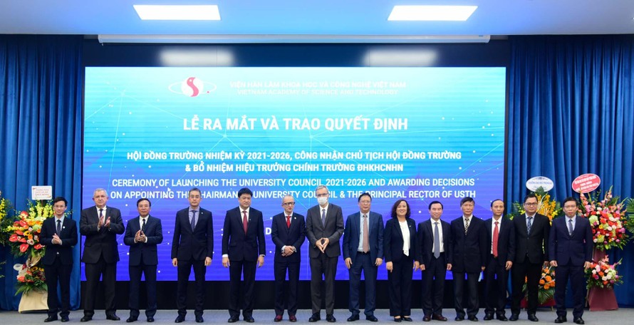 Trường ĐH Việt Pháp có Chủ tịch Hội đồng trường và Hiệu trưởng chính mới