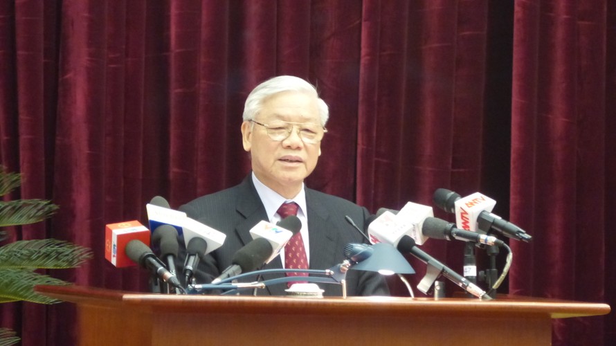Tổng Bí thư Nguyễn Phú Trọng đề nghị các đại biểu thảo luận thẳng thắn xem có chuyện chạy chức, chạy quyền hay không?