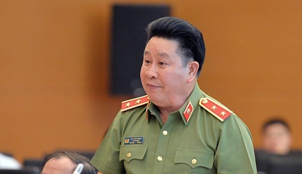 Trung tướng Bùi Văn Thành bị cách chức Thứ trưởng Bộ Công an, đề nghị giáng cấp bậc hàm xuống đại tá.