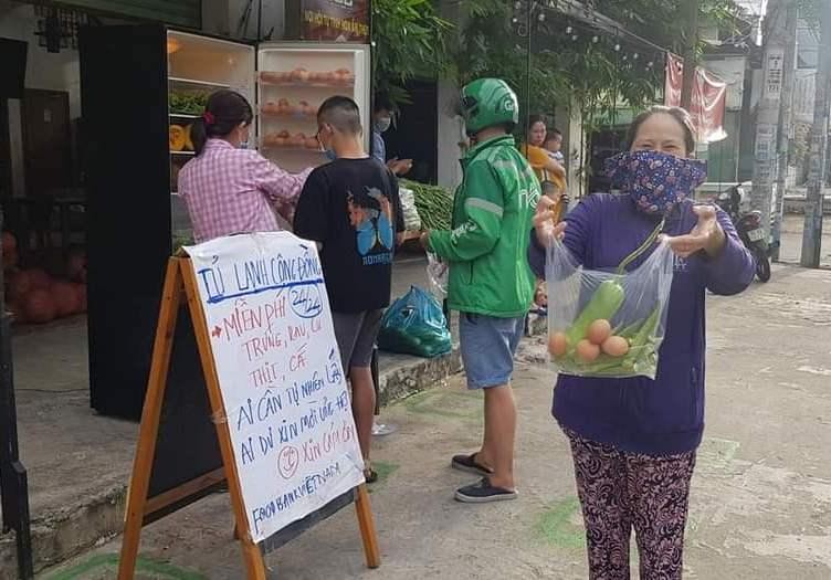 TP. HCM: “Tủ lạnh cộng đồng” đầu tiên đi vào hoạt động