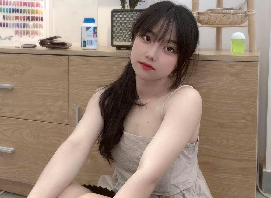 Nữ tình nguyện viên xinh đẹp với những video lan tỏa sự lạc quan