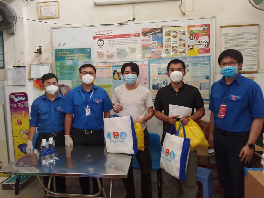  Thăm, động viên đội hình tình nguyện phòng, chống, ứng phó với dịch COVID-19