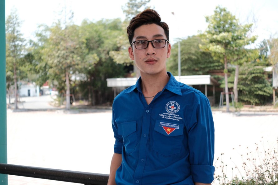 Chàng sinh viên Bình Dương nhận giải thưởng ‘Thanh niên sống đẹp 2021’